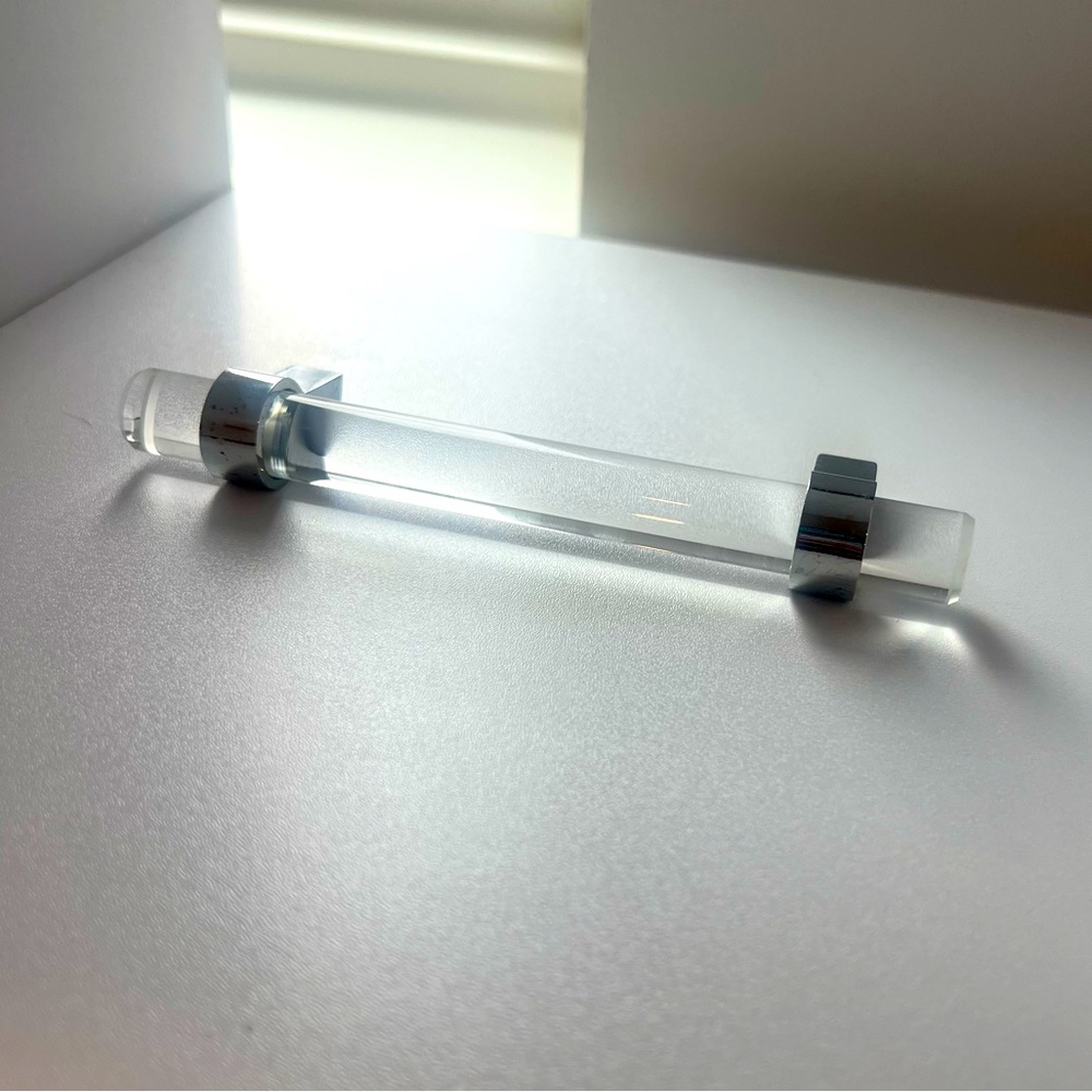 Crystal handle